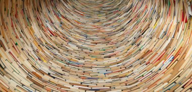 Kitap tünel Prag kitaplığında--aynalar bu efekti oluşturmak için kullanılır