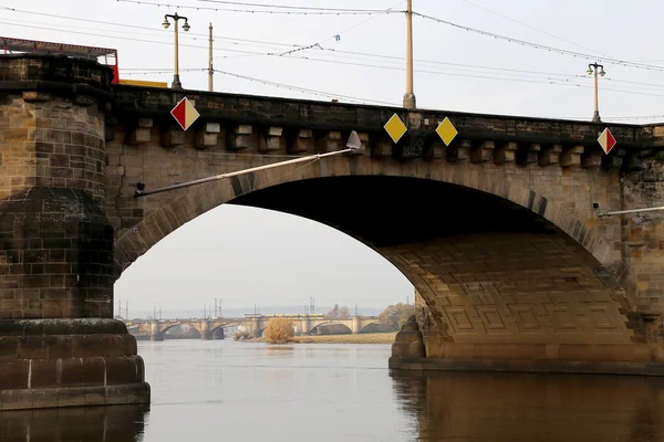 View of bridge over Elbe river in Dresden, Germany — Stock Photo, Image
