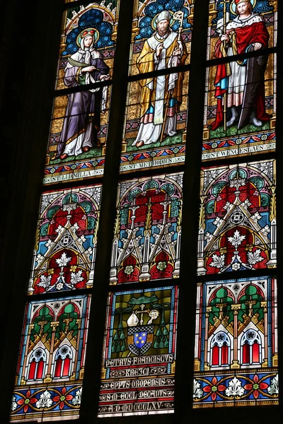 Art Nouveau painter Alfons Mucha Stained Glass window in St. Vitus Cathedral, Prague, Czech Republic — Stock Photo, Image