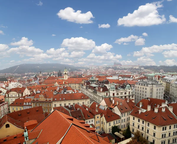 Dachy Pragi (starym mieście), Republika Czeska — Zdjęcie stockowe