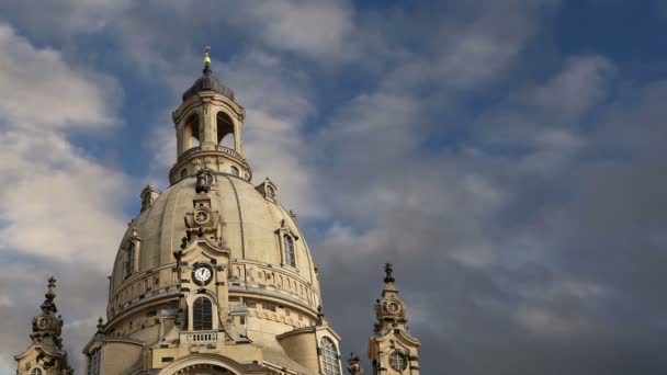 Dresden Frauenkirche (szó szerint Church of Our Lady) egy evangélikus templom Drezdában, Németországban — Stock videók