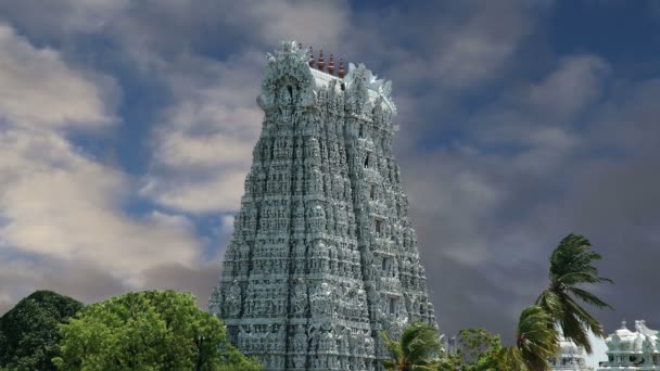 Templo de Suchindram dedicado a los dioses Shiva, Vishnu y Brahma, protegido por la UNESCO. Kanniyakumari, Tamil Nadu, India del Sur — Vídeos de Stock