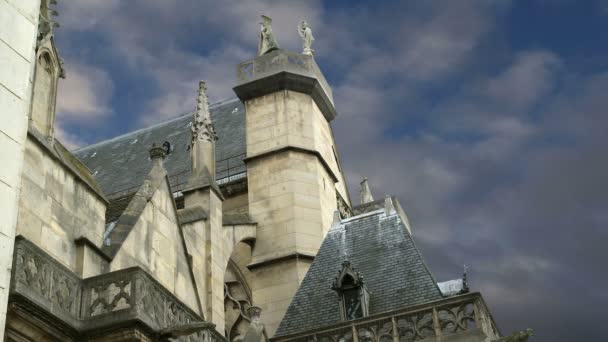 De kerk van saint-germain-l'auxerrois, paris, Frankrijk — Stockvideo