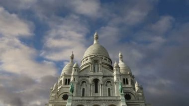 Kutsal Yürek Bazilikası, Paris, Fransa