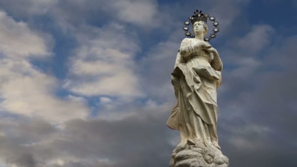 Katedralen-basilikan i monreale, är en romersk-katolska kyrkan i monreale, Sicilien, södra Italien — Stockvideo