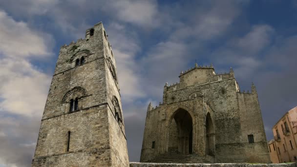 Église catholique médiévale (XIVe siècle). Chiesa Matrice à Erice, Sicile — Video