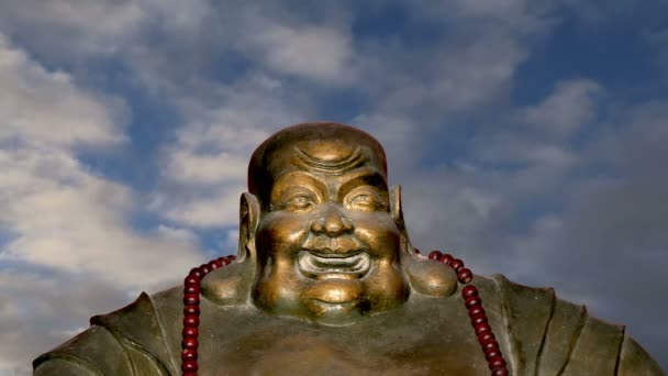 Buddhista templom. szobor a buddha - beihai park--egy császári kert északnyugati részén a tiltott város, Peking, Kína — Stock videók