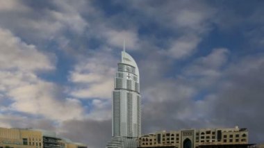 modern otel adres downtown burj dubai, dubai, Birleşik Arap Emirlikleri. 63 kat yüksekliğinde ve özellik 196 lüks odalar ve 626 serviced residences oteldir