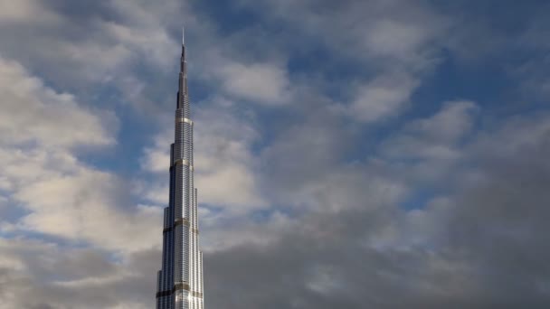 Burj Khalifa (Khalifa torn), känt som Burj Dubai innan invigningen - är en skyskrapa i Dubai — Stockvideo