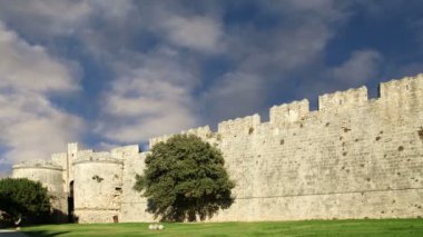 Rhodes Town, Yunanistan (zaman atlamalı Ortaçağ surları)