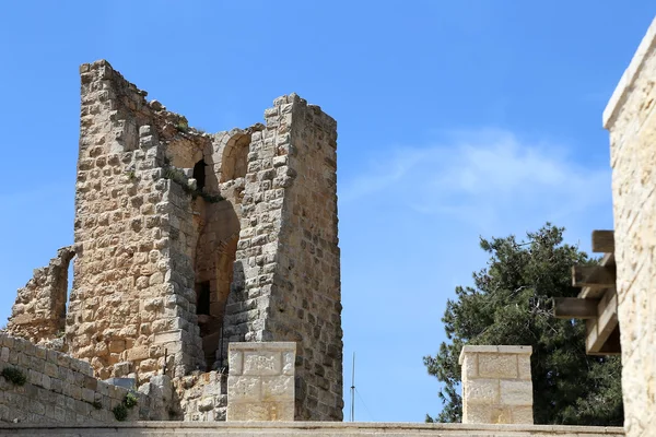 Le château ayyoubide d'Ajloun dans le nord de la Jordanie, construit au 12ème siècle, Moyen-Orient — Photo