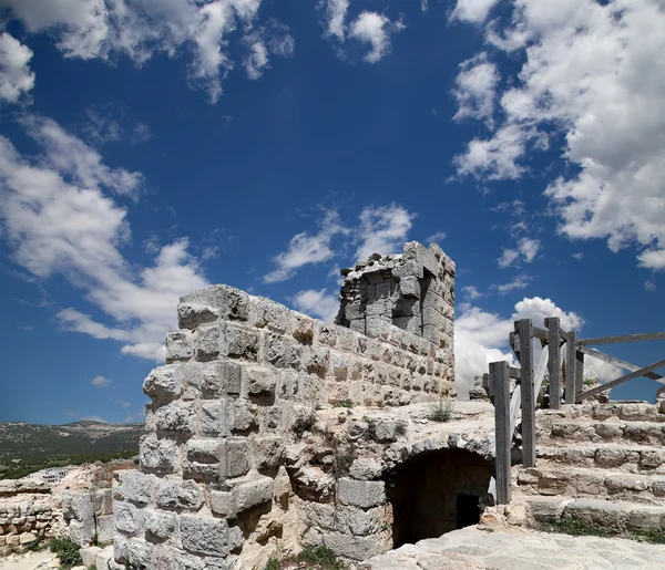 12 世紀、中東に建てられた北の Jordan のアイユーブ アジュルン城 — ストック写真