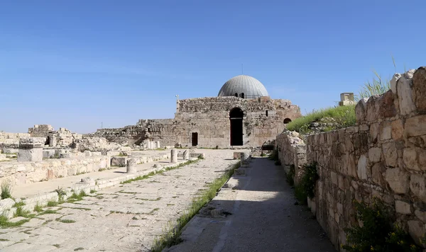 Stary Pałac Umajjadów, jeden z zachowanych budynków na jabal al-qal'a, stary wzgórze, na Cytadeli roman jordan w stolicy amman — Zdjęcie stockowe