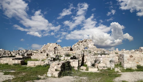 Amman şehir yerler--eski Roma kale tepe, jordan — Stok fotoğraf