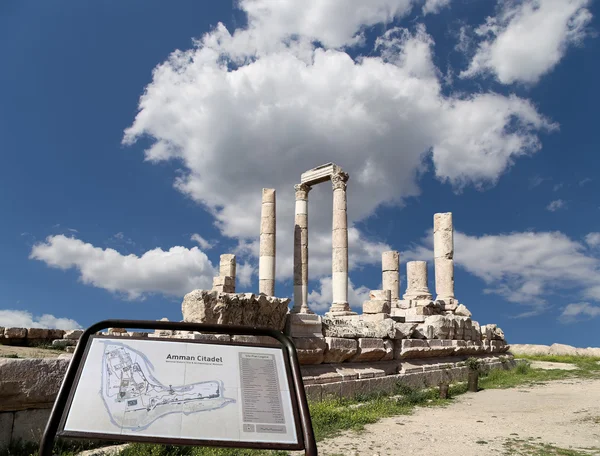 Amman city landmarks- old roman Citadel Hill (Site plan legend), Jordania —  Fotos de Stock