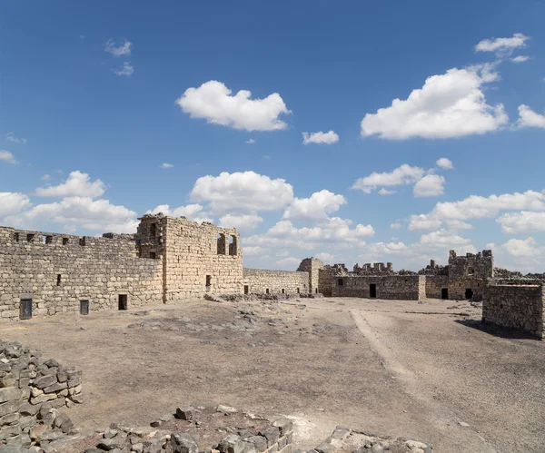 Zřícenina hradu Azrak, východním Jordánsku, 100 km východně od Ammánu — Stock fotografie