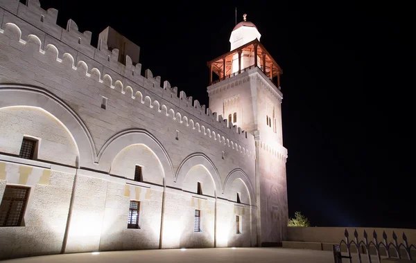 Koning hussein bin talal moskee in amman (bij nacht), Jordanië — Stockfoto