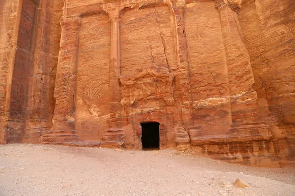 Petra, Jordania-jest to symbol jordan, jak również jordan jest najczęściej odwiedzanym atrakcją. Petra została zostało wpisane na listę Światowego Dziedzictwa UNESCO od 1985 roku — Zdjęcie stockowe