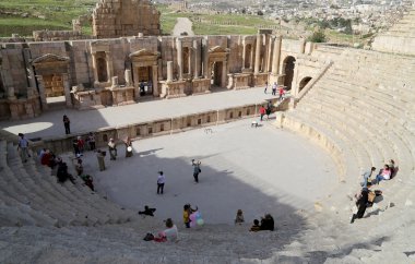 amfitiyatro: jerash (Antik gerasa), başkenti ve en büyük kenti: jerash governorate, Ürdün