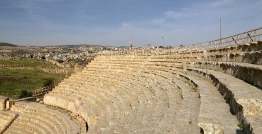 amfitiyatro: jerash (Antik gerasa), başkenti ve en büyük kenti: jerash governorate, Ürdün