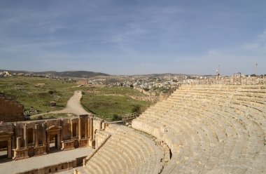 amfitiyatro: jerash (Antik gerasa), başkenti ve en büyük kenti: jerash governorate, Ürdün