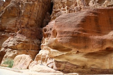 Petra, Jordan 1.2km uzun yolda (Siq olarak) kaya parçası
