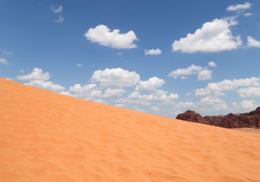 Wadi Rum kumulları çöl, Jordan, Orta Doğu