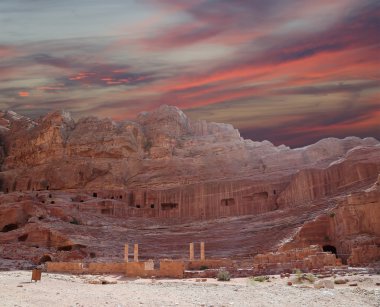Petra, Jordan--olan sembolü Jordan, hem de Jordan'ın en çok ziyaret edilen turistik.