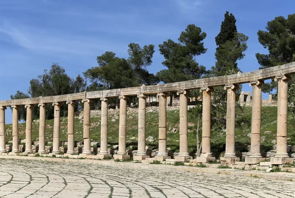 Forum (Oval Plaza) en Gerasa (Jerash), Jordania — Foto de Stock