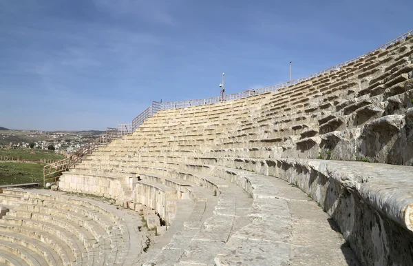 Anfiteatro em Jerash (Gerasa da Antiguidade), capital e maior cidade de Jerash Governorate, Jordânia — Fotografia de Stock