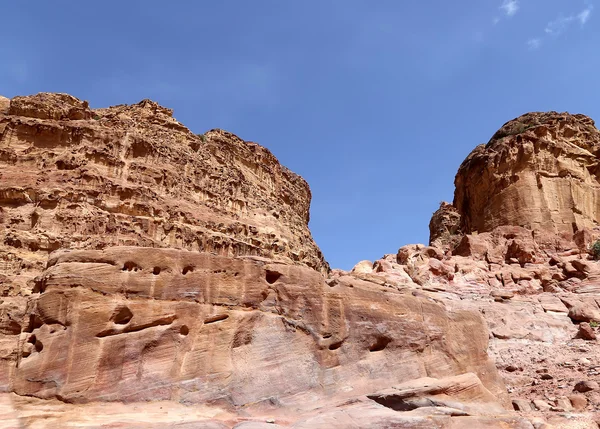 Montagnes de Petra, Jordanie, Moyen-Orient. Petra est inscrite au patrimoine mondial de l'UNESCO depuis 1985 — Photo