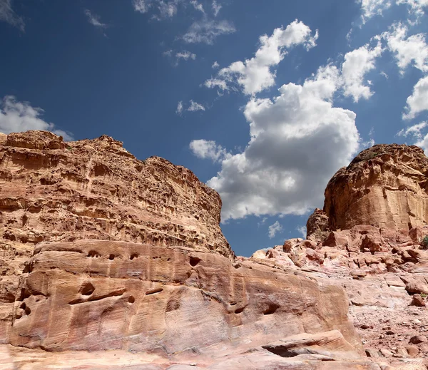 Góry Petra, Jordania, Bliski Wschód. Petra jest wpisana na listę światowego dziedzictwa UNESCO od 1985 roku — Zdjęcie stockowe