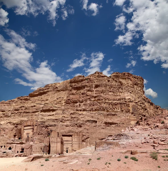 Petra, Jordânia é um símbolo da Jordânia, bem como a atração turística mais visitada da Jordânia . — Fotografia de Stock