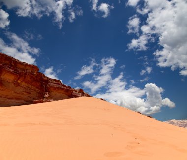 Wadi Rum kumulları çöl, Jordan, Orta Doğu
