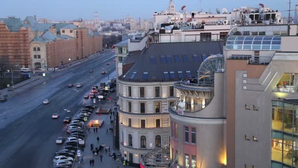 Vue de nuit de Moscou depuis un point élevé (une plate-forme d'observation sur le bâtiment du magasin central pour enfants), Russie — Video