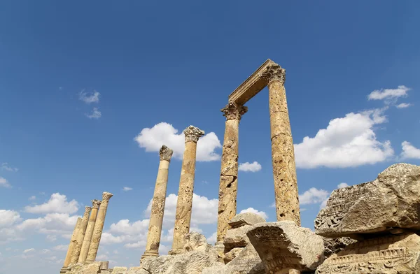 Rovine romane nella città giordana di Jerash (Gerasa dell'antichità), capitale e più grande città del governatorato di Jerash, Giordania — Foto Stock