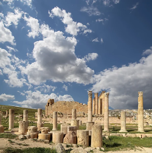 Ρωμαϊκά ευρήματα στην πόλη της jerash (ΓΕΡΑΣΑ της αρχαιότητας), Ιορδανίας, πρωτεύουσα και μεγαλύτερη πόλη της jerash Κυβερνείο, Ιορδανία — Φωτογραφία Αρχείου