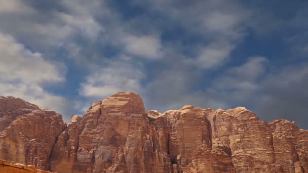 Wadi Rum woestijn, Jordan, Midden-Oosten — Stockvideo