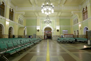 Rizhsky tren istasyonu (Rizhsky vokzal, Riga istasyonu) bekleme odası--iç Rusya'nın Moskova kentinde dokuz ana tren istasyonları biridir. 1901 yılında inşa edilmiş