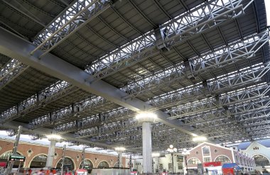 Kazansky demiryolu terminali (Kazansky vokzal)--dokuz demiryolu terminalleri, Moskova, Rusya biridir.