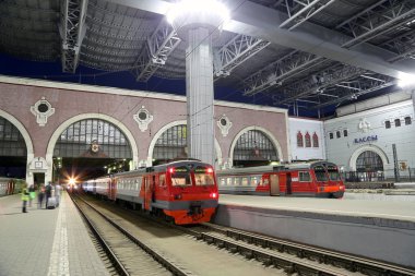 Kazansky demiryolu terminali (Kazansky vokzal)--dokuz demiryolu terminalleri, Moskova, Rusya biridir.