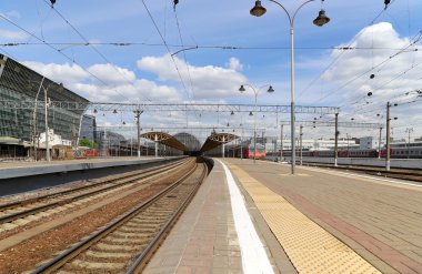 Kiyevskaya tren istasyonu (Kiyevsky demiryolu terminali, Kievskiy vokzal) - Moskova, Rusya'nın dokuz ana tren istasyonları biridir