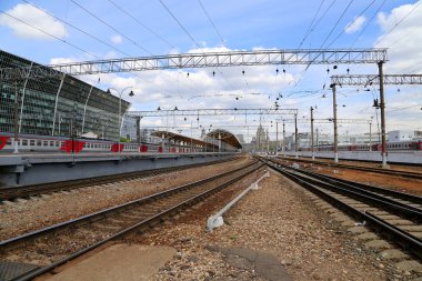 Kiyevskaya tren istasyonu (Kiyevsky demiryolu terminali, Kievskiy vokzal) - Moskova, Rusya'nın dokuz ana tren istasyonları biridir
