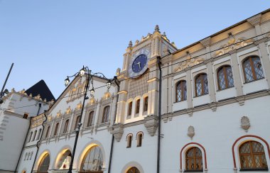 Kazansky demiryolu terminali (Kazansky vokzal)--dokuz demiryolu terminalleri, Moskova, Rusya biridir.
