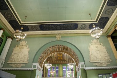 İç Kiyevskaya tren istasyonu (Kiyevsky demiryolu terminali, Kievskiy vokzal) - Moskova, Rusya'nın dokuz ana tren istasyonları biridir