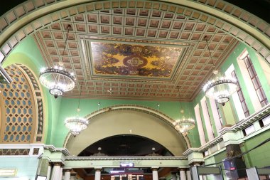 İç Kiyevskaya tren istasyonu (Kiyevsky demiryolu terminali, Kievskiy vokzal) - Moskova, Rusya'nın dokuz ana tren istasyonları biridir