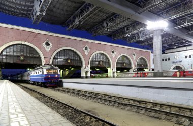Kazansky demiryolu terminali (Kazansky vokzal)--dokuz demiryolu terminalleri, Moskova, Rusya biridir.