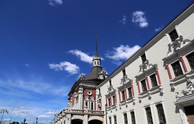 Kazansky demiryolu terminali (Kazansky vokzal)--dokuz demiryolu terminalleri, Moskova, Rusya biridir.