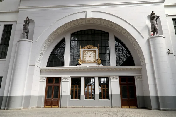 Interior estación de tren de Kiyevskaya (terminal de ferrocarril de Kiyevsky, Kievskiy vokzal) es una de las nueve principales estaciones de tren de Moscú, Rusia — Foto de Stock