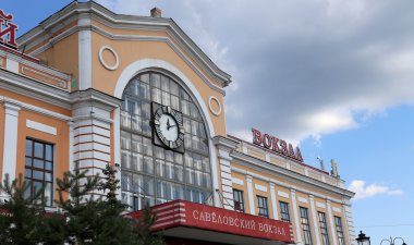 Savelovsky Tren İstasyonu'na (Savyolovsky, Savyolovskiy, Savyolovsky veya Savelovskiy) Rusya'nın Moskova kentinde dokuz ana tren istasyonları biridir.